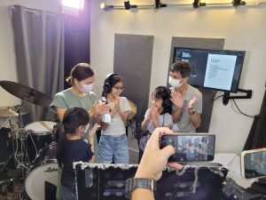 毅恆之星成員錄音兼拍mv